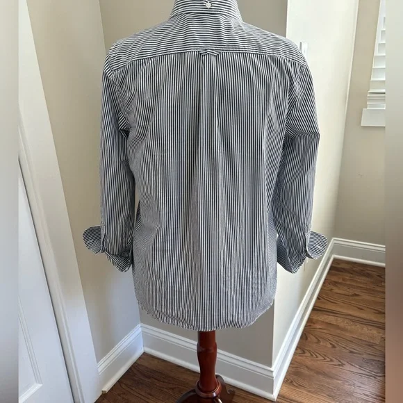 NWOT J. Crew Classic Striped Button Down Size 10 - Picture 3 of 7